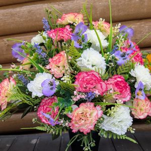 Pretty in pinks grave pot